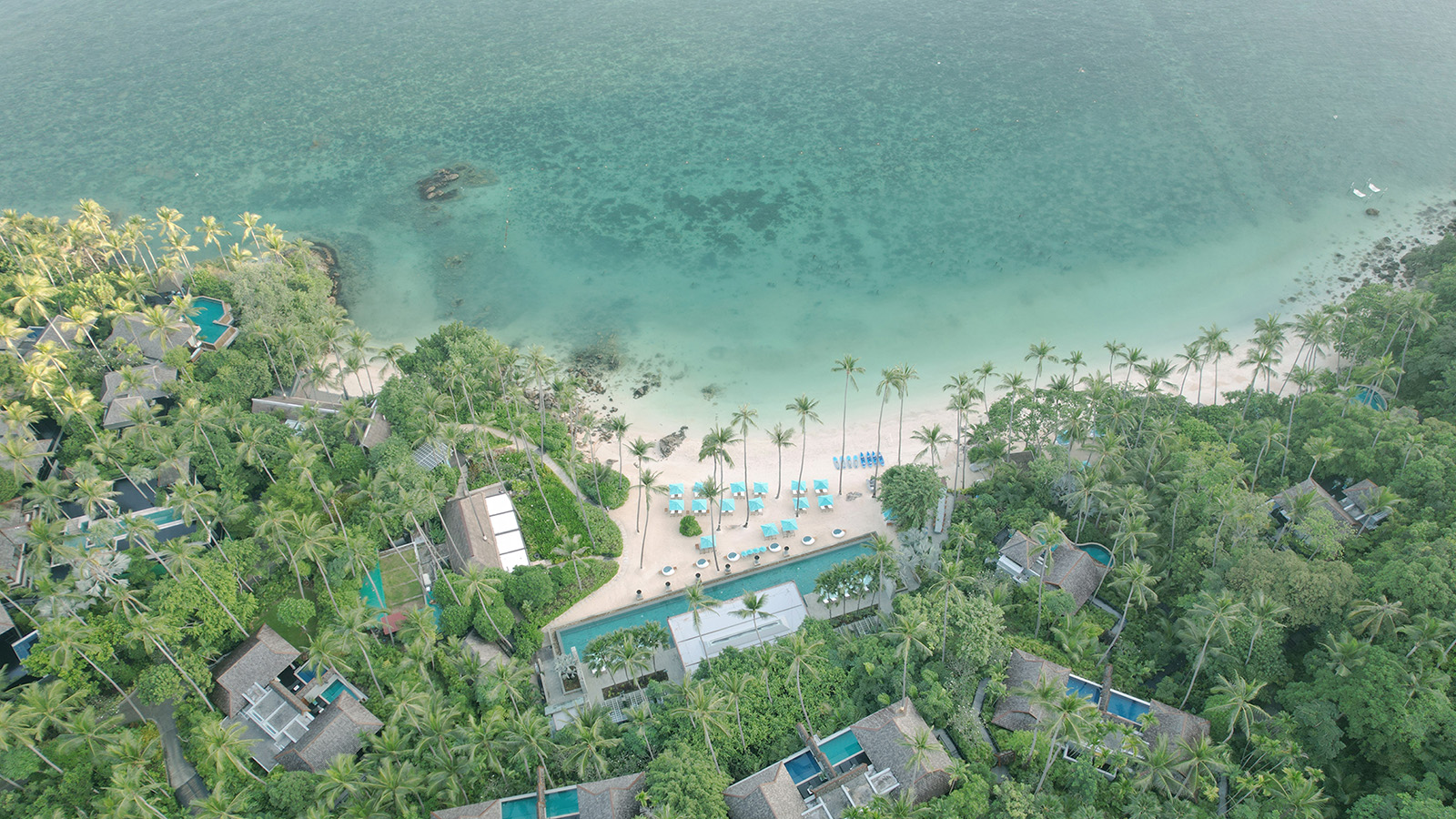 Four Seasons Resort Koh Samui – Luftaufnahme Resort, Strand und Bucht