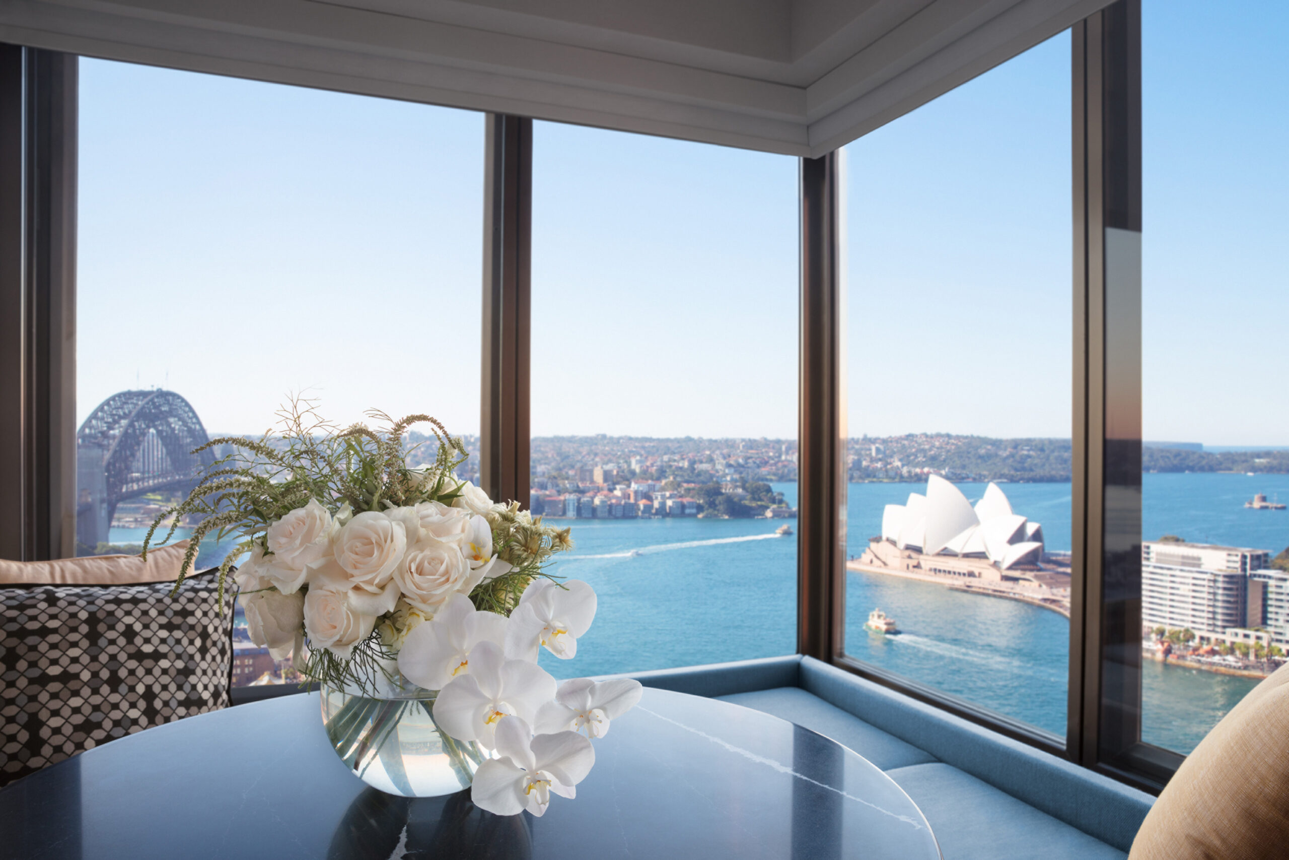 Four Seasons Hotel Sydney – Suite mit Blick auf Opernhaus und Harbour Bridge