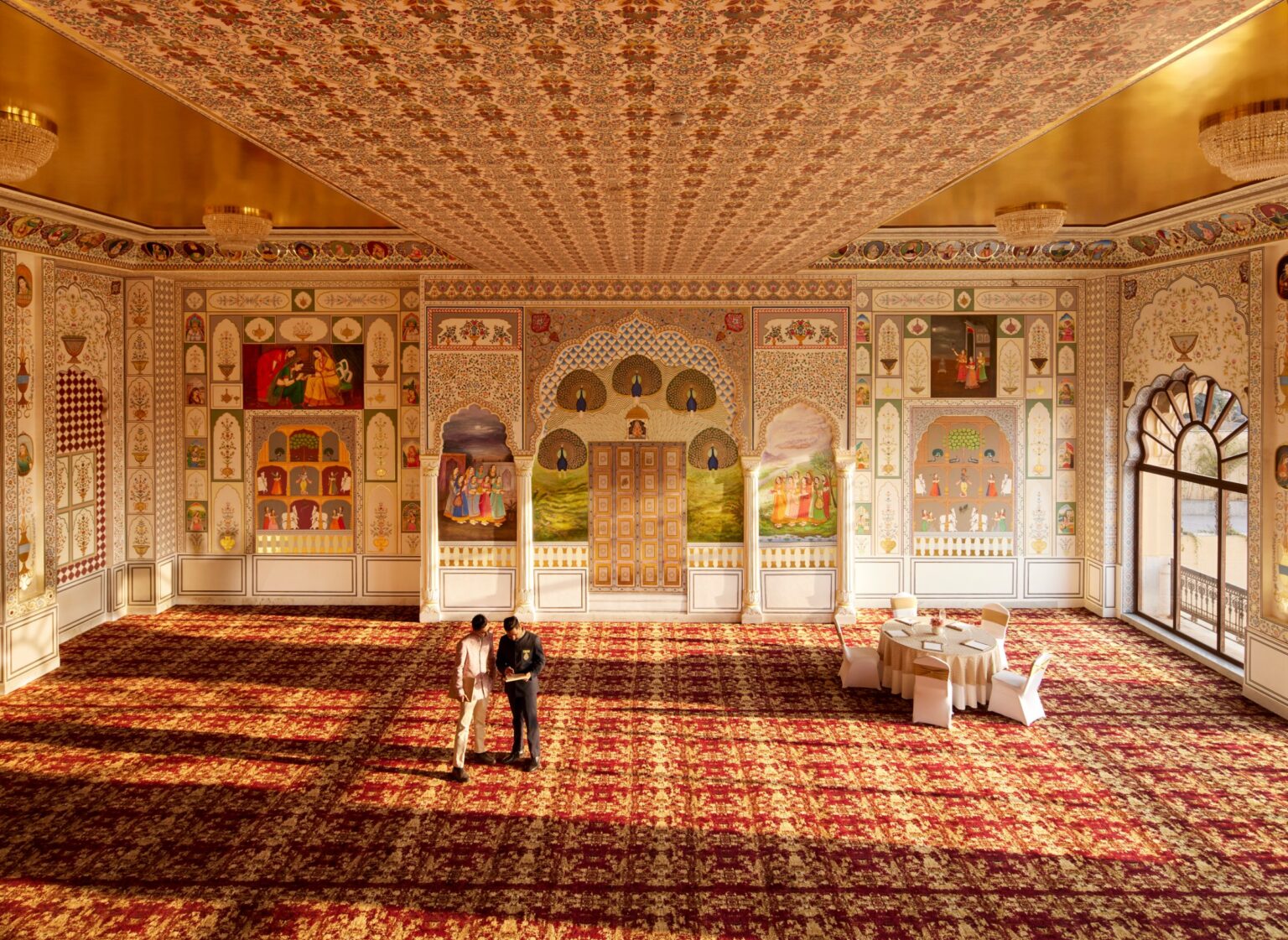 Rang Mahal mit Miniaturmalerei und Blattgolddecke