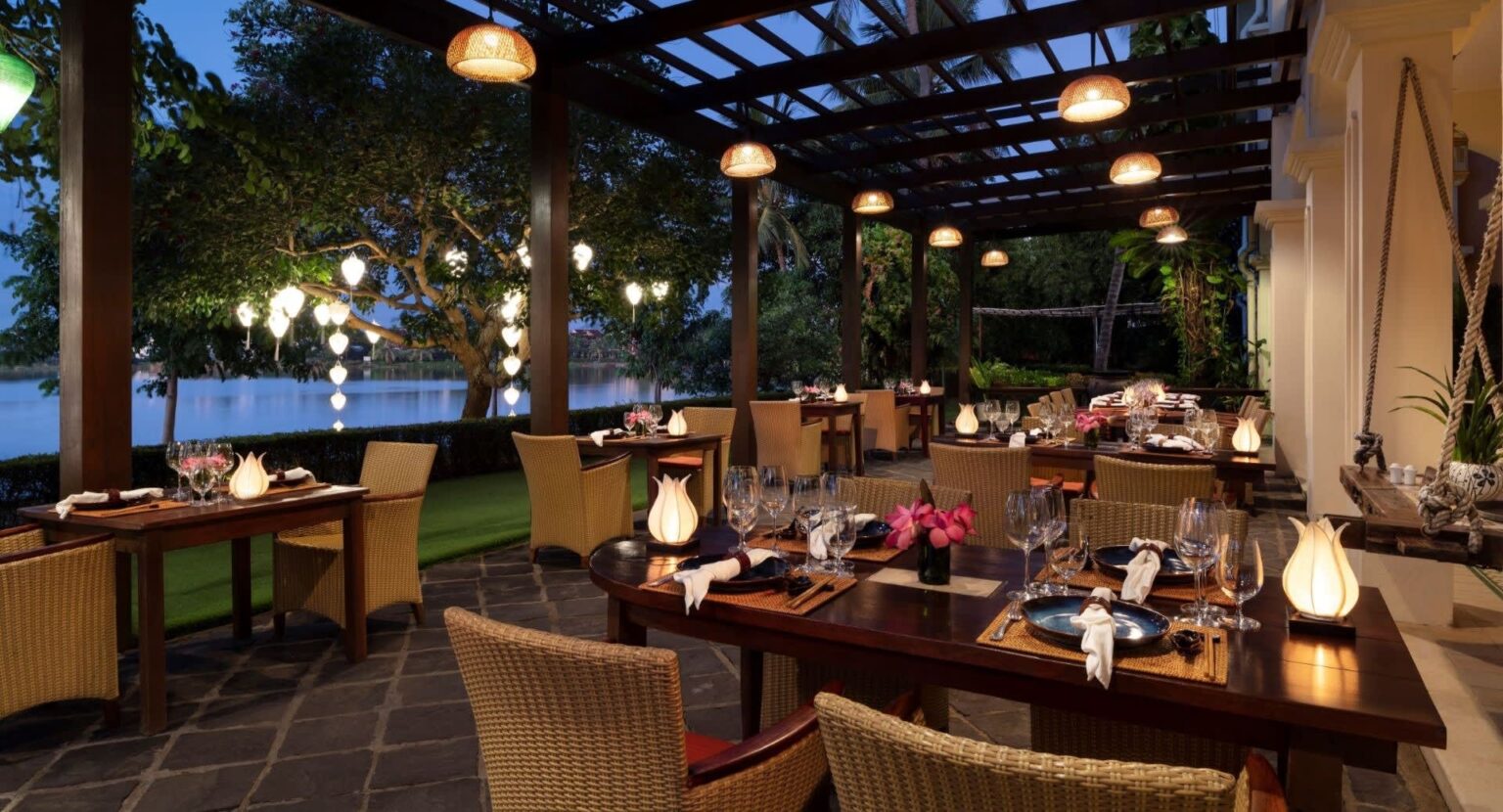 Hoi An Riverside: Terrasse am Thu-Bon-Fluss