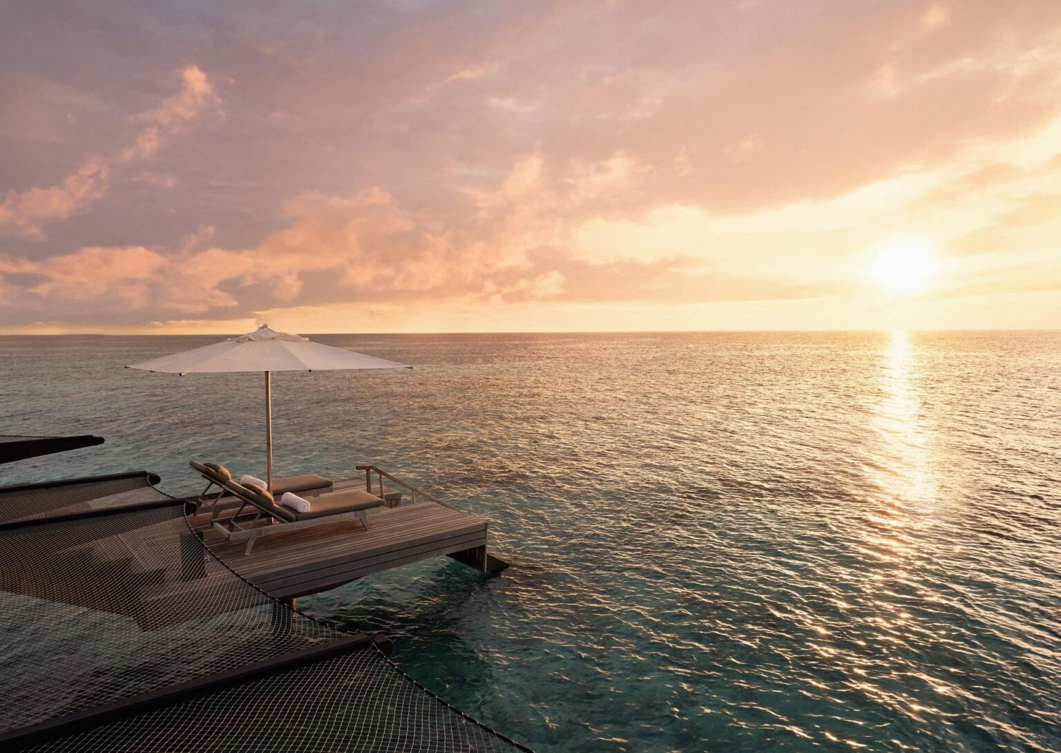 One&Only Reethi Rah – Deck einer Water Villa