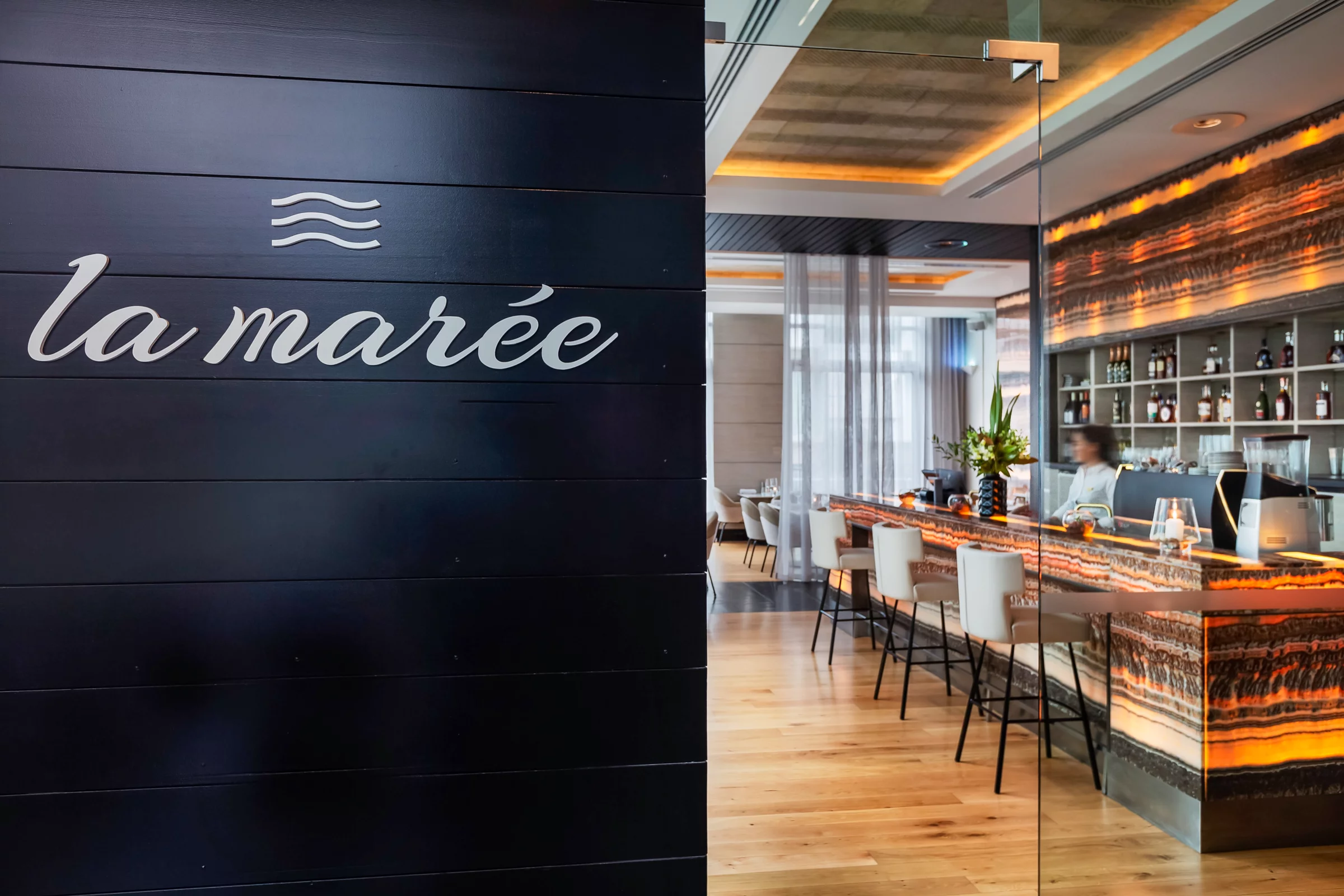 Restaurant La Marée mit Bar