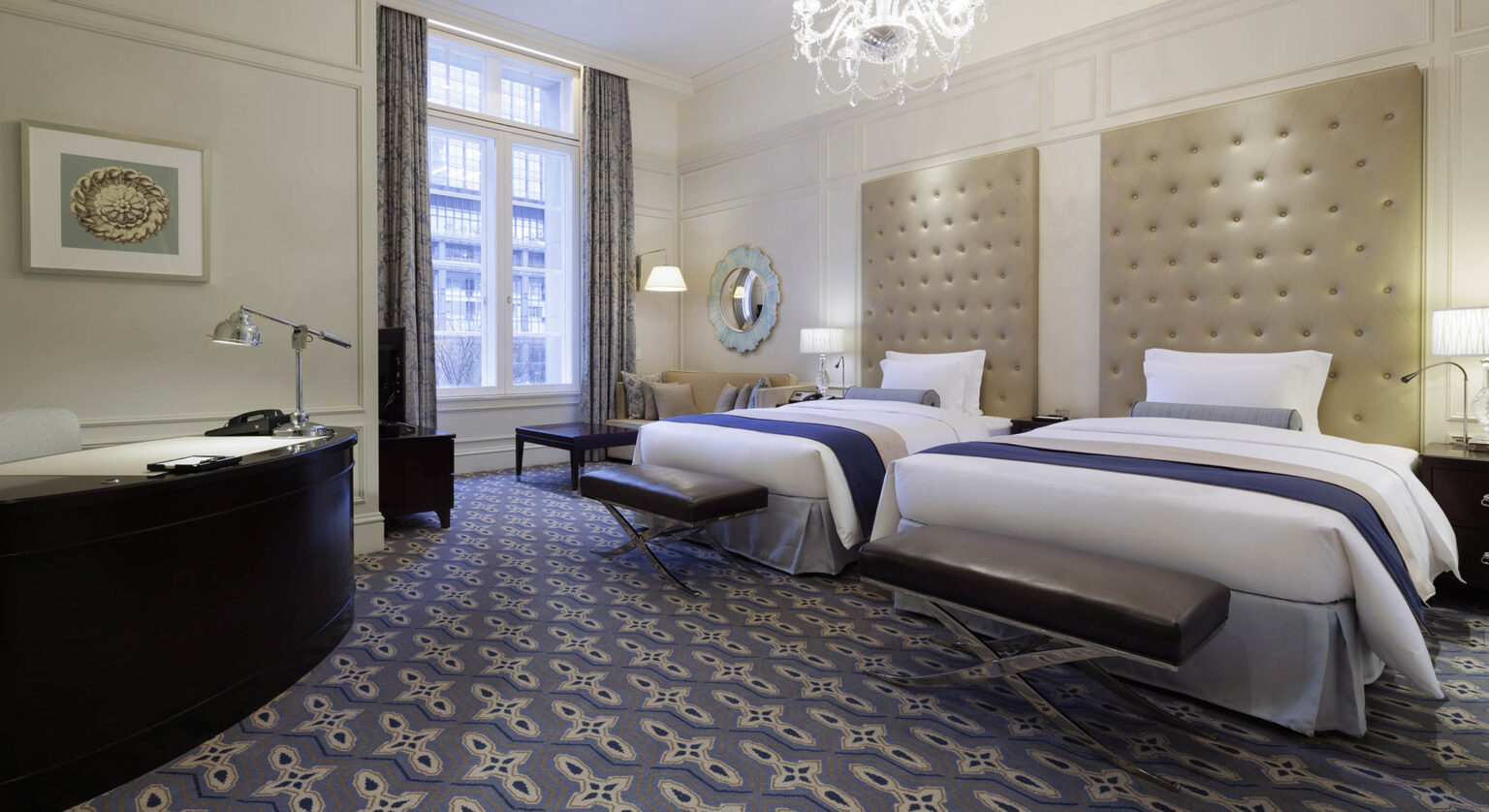 Palace View Premium Twin zur Platzseite